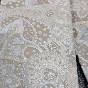 Geoffrey Beene Silver-Beige Paisley Jacquard Tie